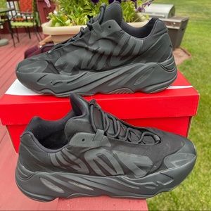 Yeezy 700 MNVN “Triple Black” Sz10